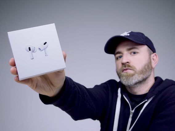 Apple AirPods Pro Unboxing